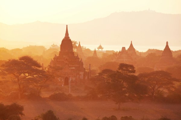 Comment organiser une visite des temples bouddhistes de Bagan, Myanmar : itinéraires et périodes idéales ?